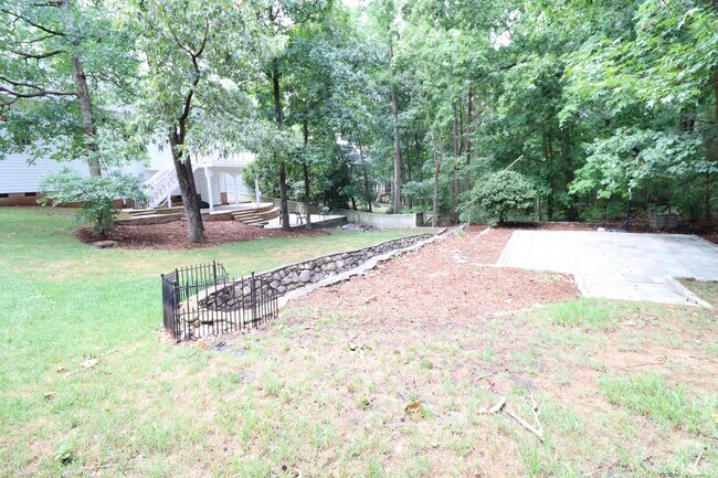 Building Photo - 100 Pebble Ridge Farms Ct