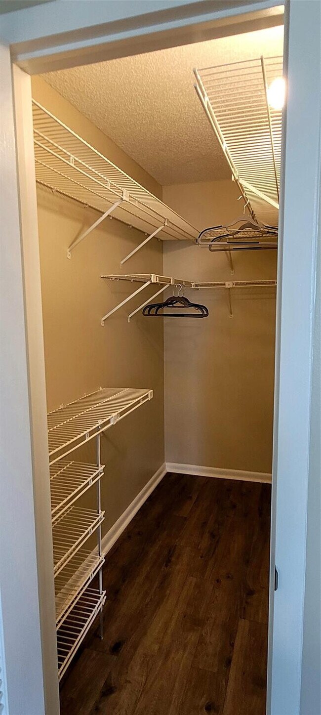 Building Photo - 4070 Exeter