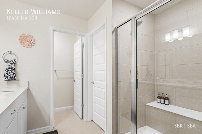 Building Photo - 1539 Spring Water Pt