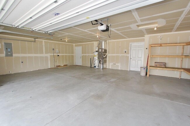Building Photo - 9138 S Red Delicious Ave