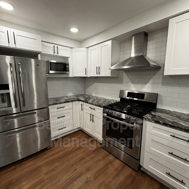 Building Photo - 23960 Willowbrook Dr
