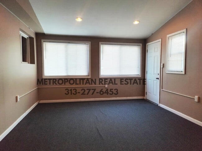 Building Photo - 6973 Chirrewa St