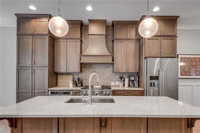 Building Photo - 345 Glen Iris Dr NE