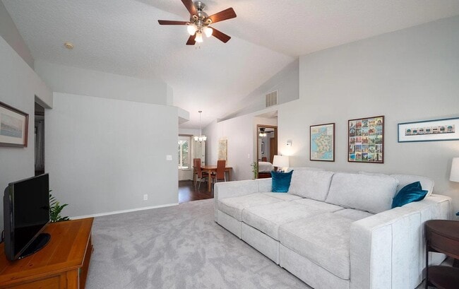 Building Photo - 5656 S Onaga Pl