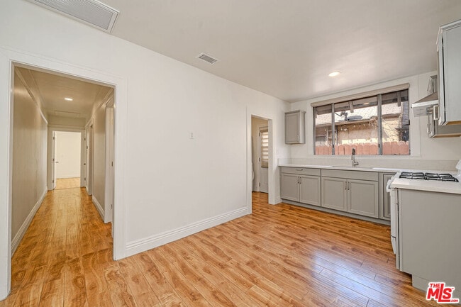 Building Photo - 5430 Monroe St