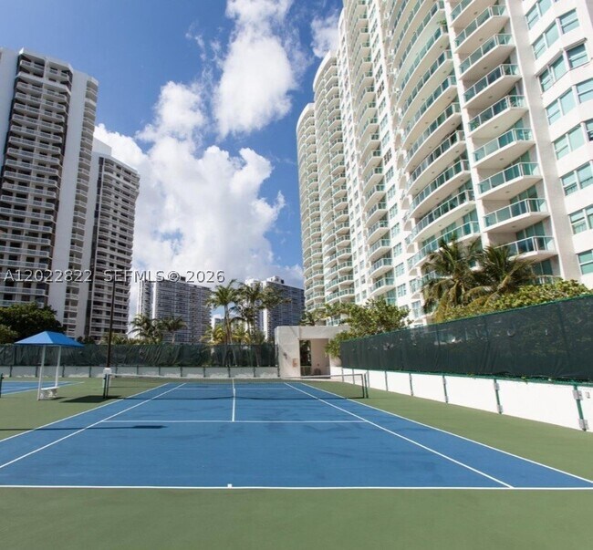 Building Photo - 20281 E Country Club Dr
