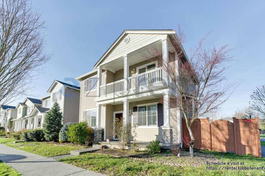 Building Photo - 1521 50th St NE