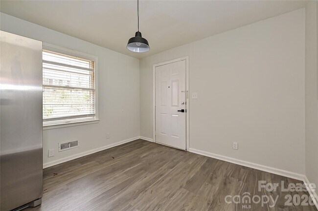 Building Photo - 1640 Eaves Rd