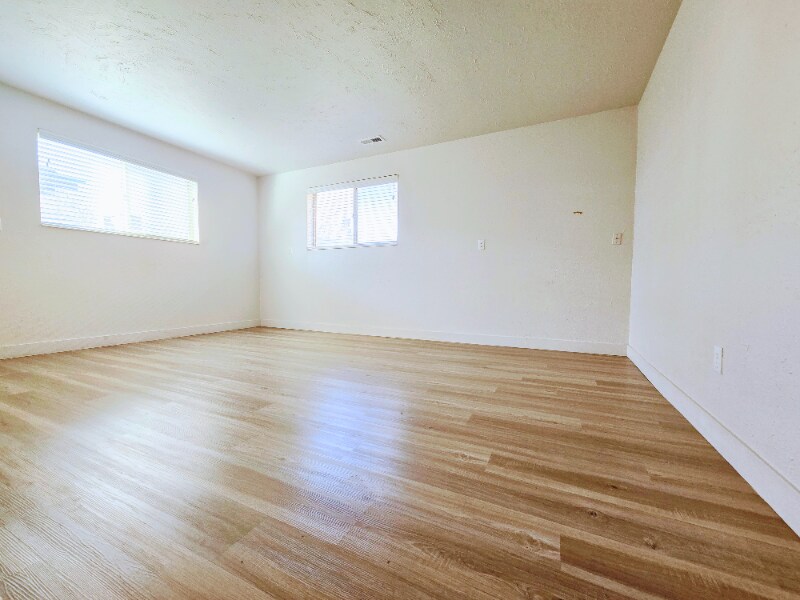 Building Photo - 8707 S 620 E