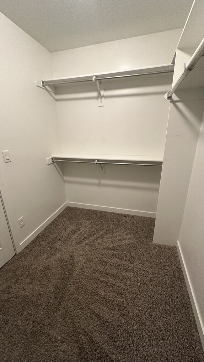 Building Photo - 169 E Ridgeline Wy