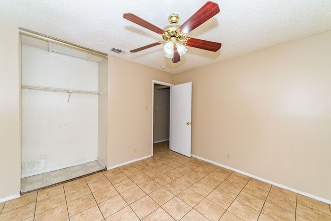 Building Photo - 2-BEDROOM DUPLEX