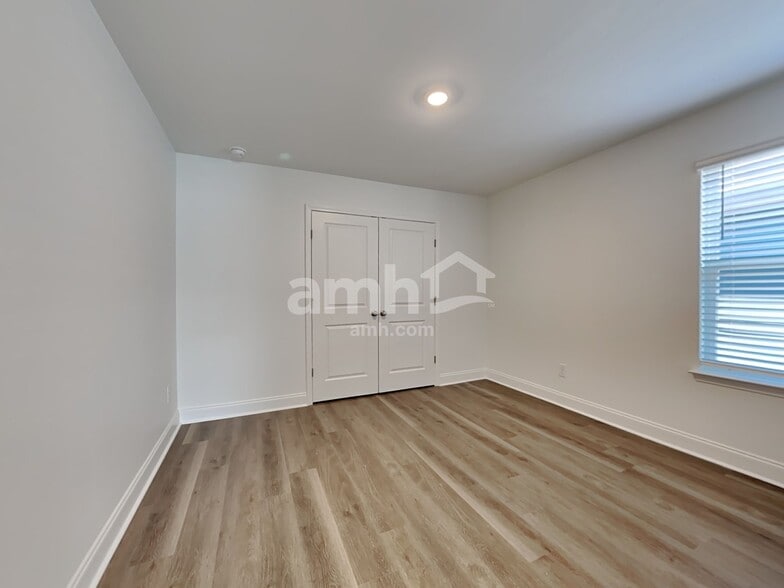 Building Photo - 168 Portside Pk Dr