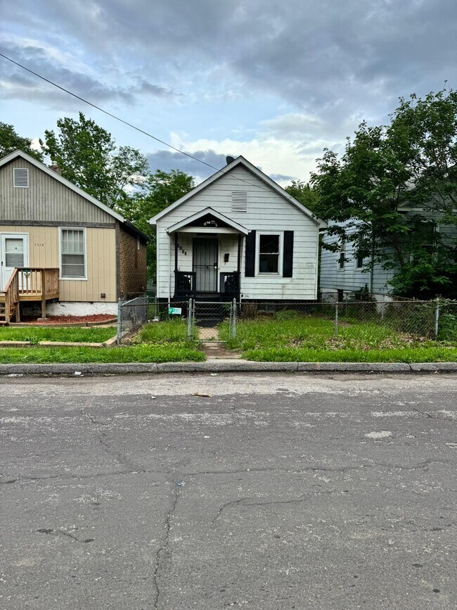Primary Photo - 5312 Hamilton Ave