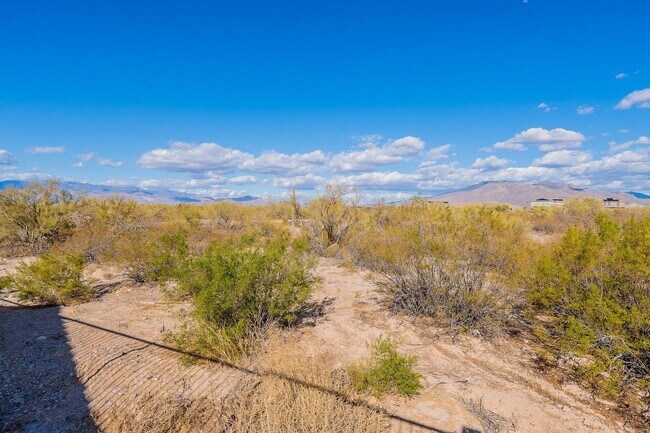 Building Photo - Pending/ Rented - New Mattamy Home!