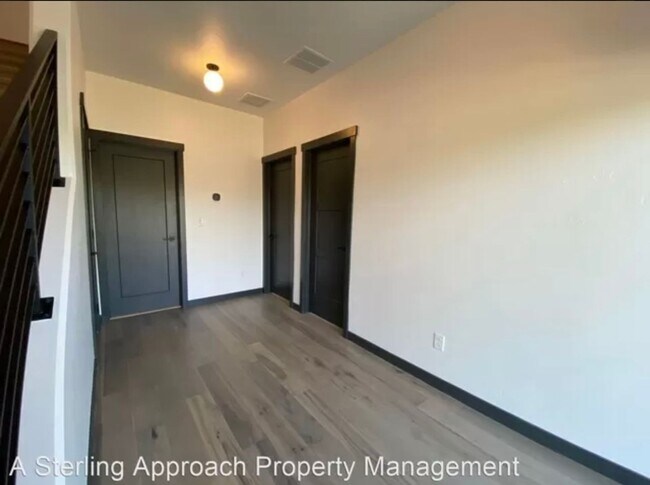 Building Photo - Close to Micron! Luxury Town Home With Two...