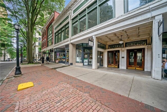 Building Photo - 57 Forsyth St NW