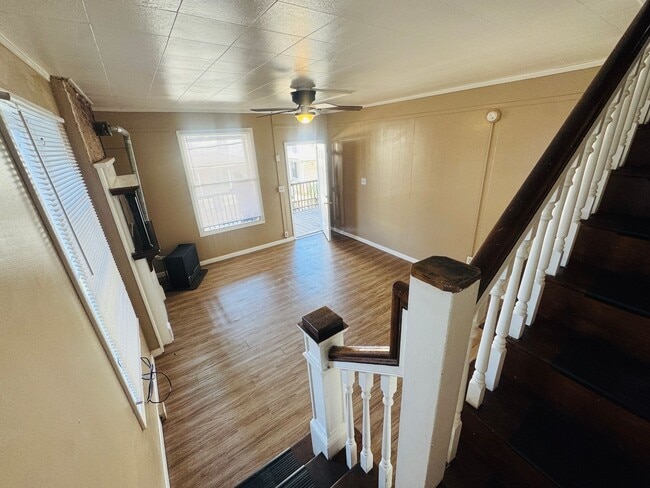 Building Photo - 420-422 Pennsylvania Ave