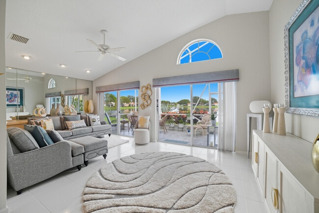Building Photo - 12573 Coral Lakes Dr