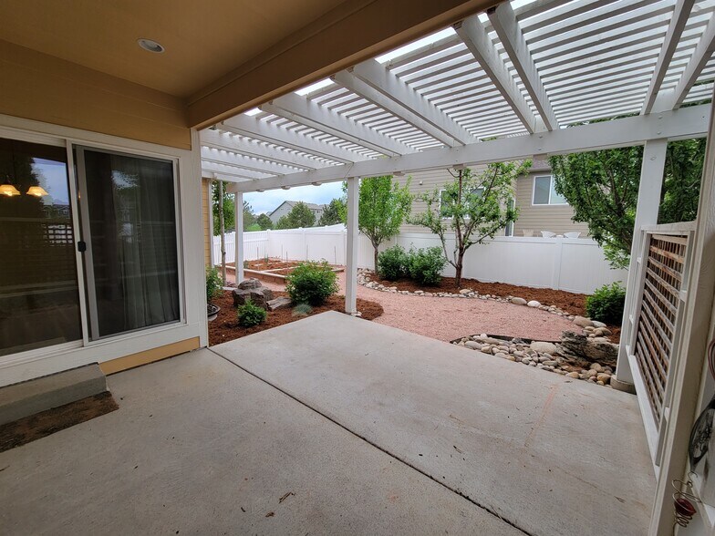 Building Photo - 2501 Bar Harbor Dr