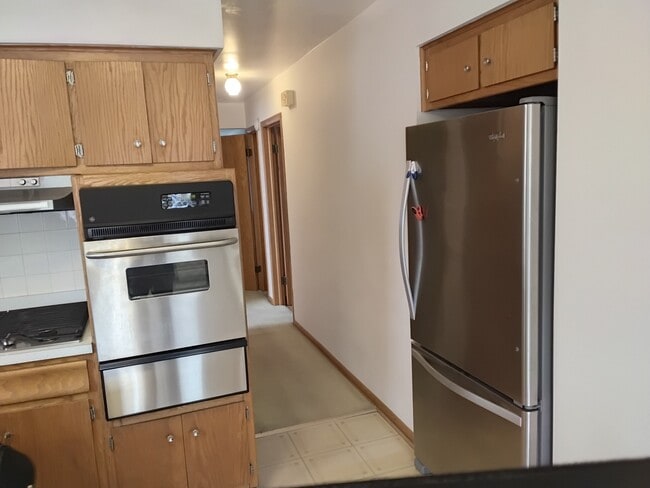 Building Photo - 2520 N Neva Ave