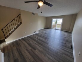 Building Photo - 6955 New Oxford Rd