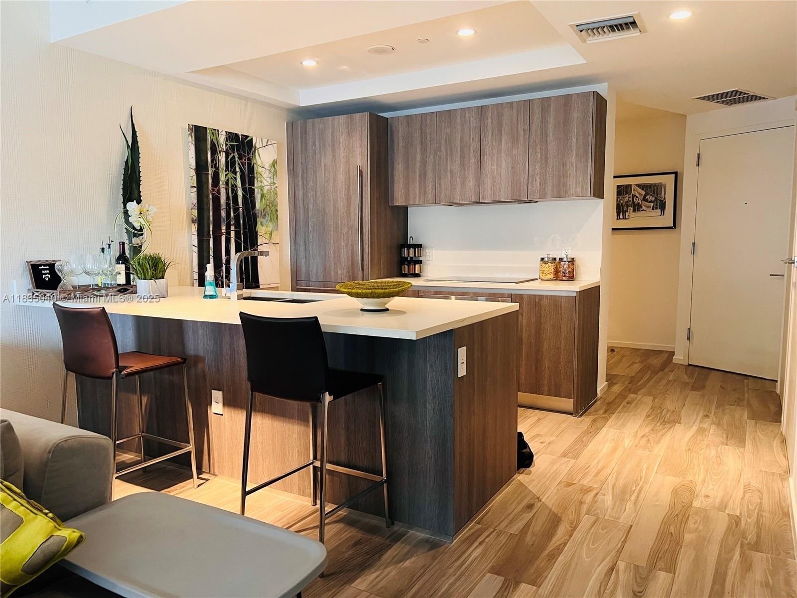 Building Photo - 801 S Miami Ave