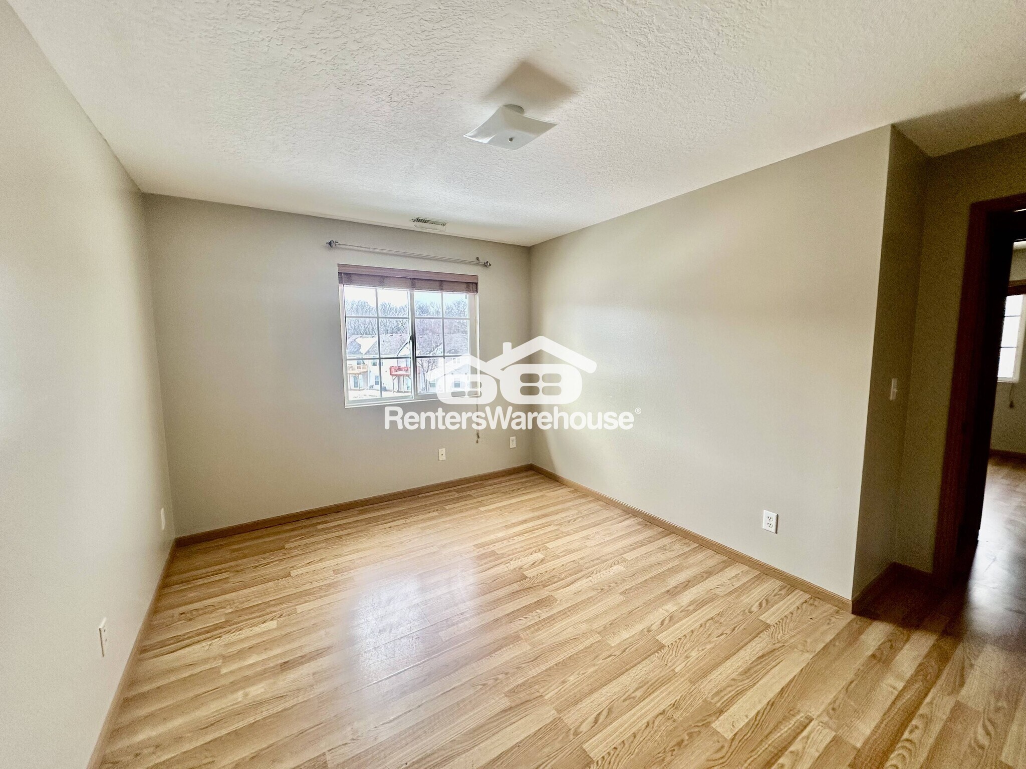 Building Photo - 5924 Sutton Pl