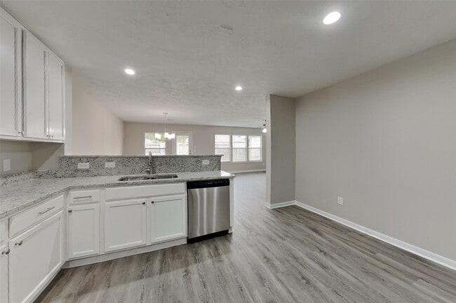 Building Photo - 16218 Range Valley Ln