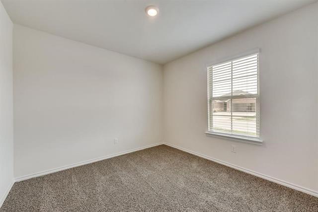 Building Photo - 2905 Jasmine Dr