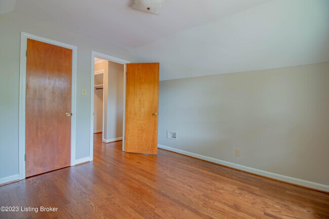 Building Photo - 3311 Dogwood Dr