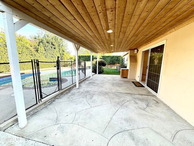 Building Photo - 64 Birchwood Ave