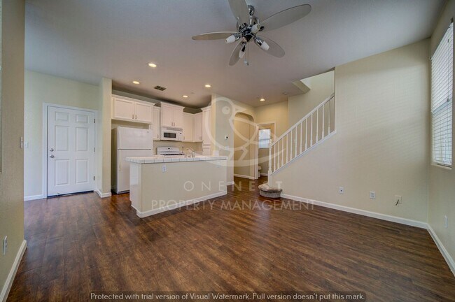 Building Photo - 316 Phoenix Cir