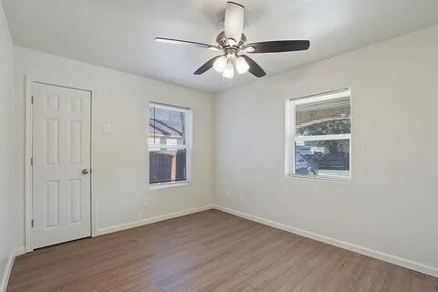 Building Photo - 7115 Parkdale Dr