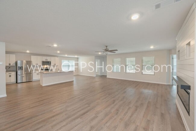 Building Photo - 6705 Sarah Ann Way