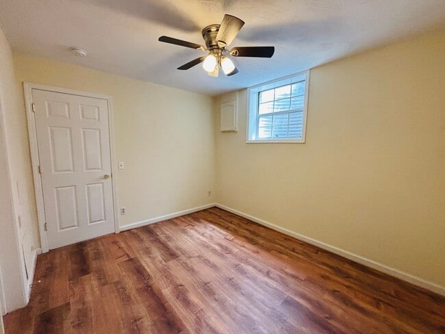 Building Photo - 2502 Ridge Rd
