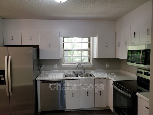 Building Photo - 218 Townsend Cir