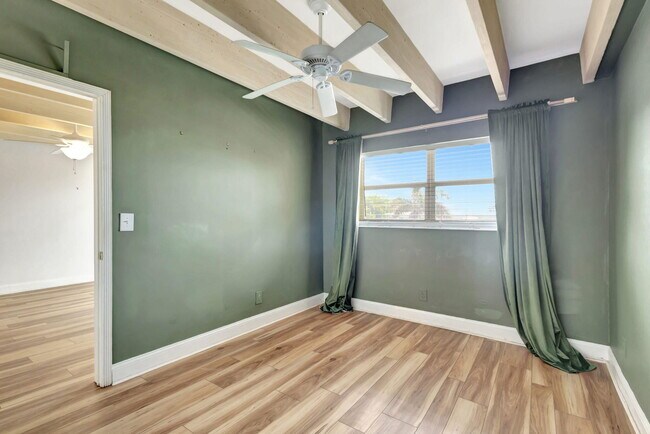 Building Photo - 4500 S Ocean Blvd