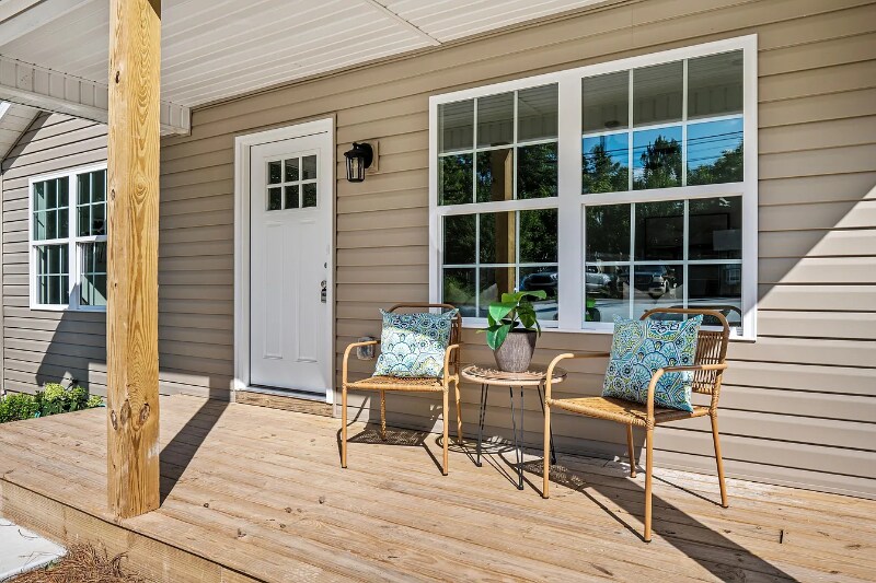 Building Photo - 812 Aubrey Ave