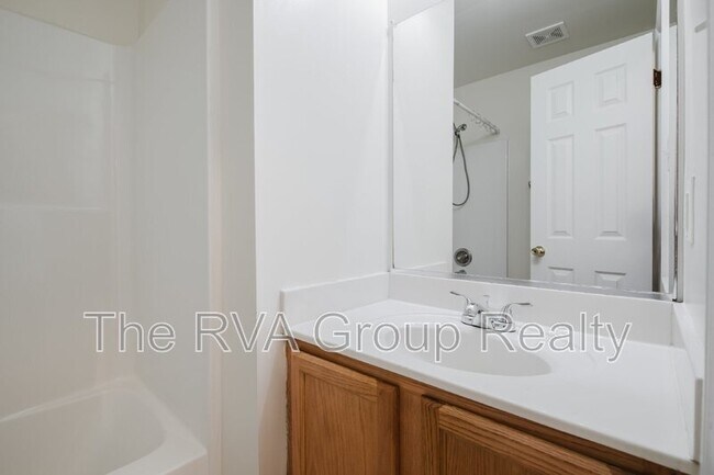 Building Photo - 2909 2nd Ave