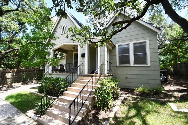 Primary Photo - 1007 Reagan Terrace