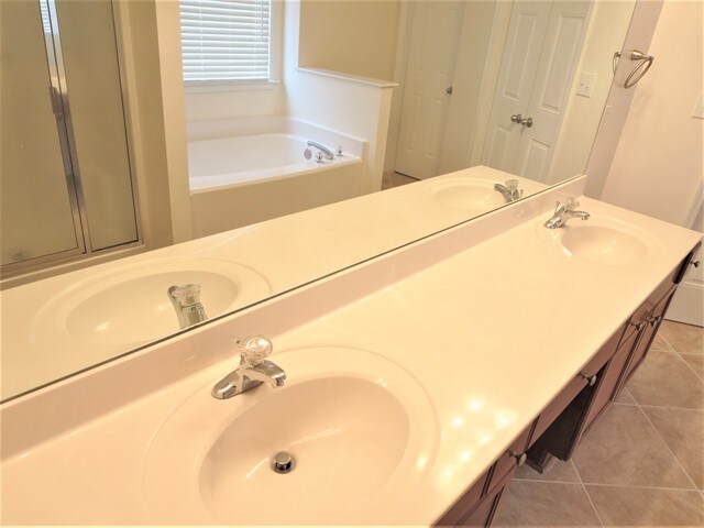 Building Photo - 507 Millside Tr