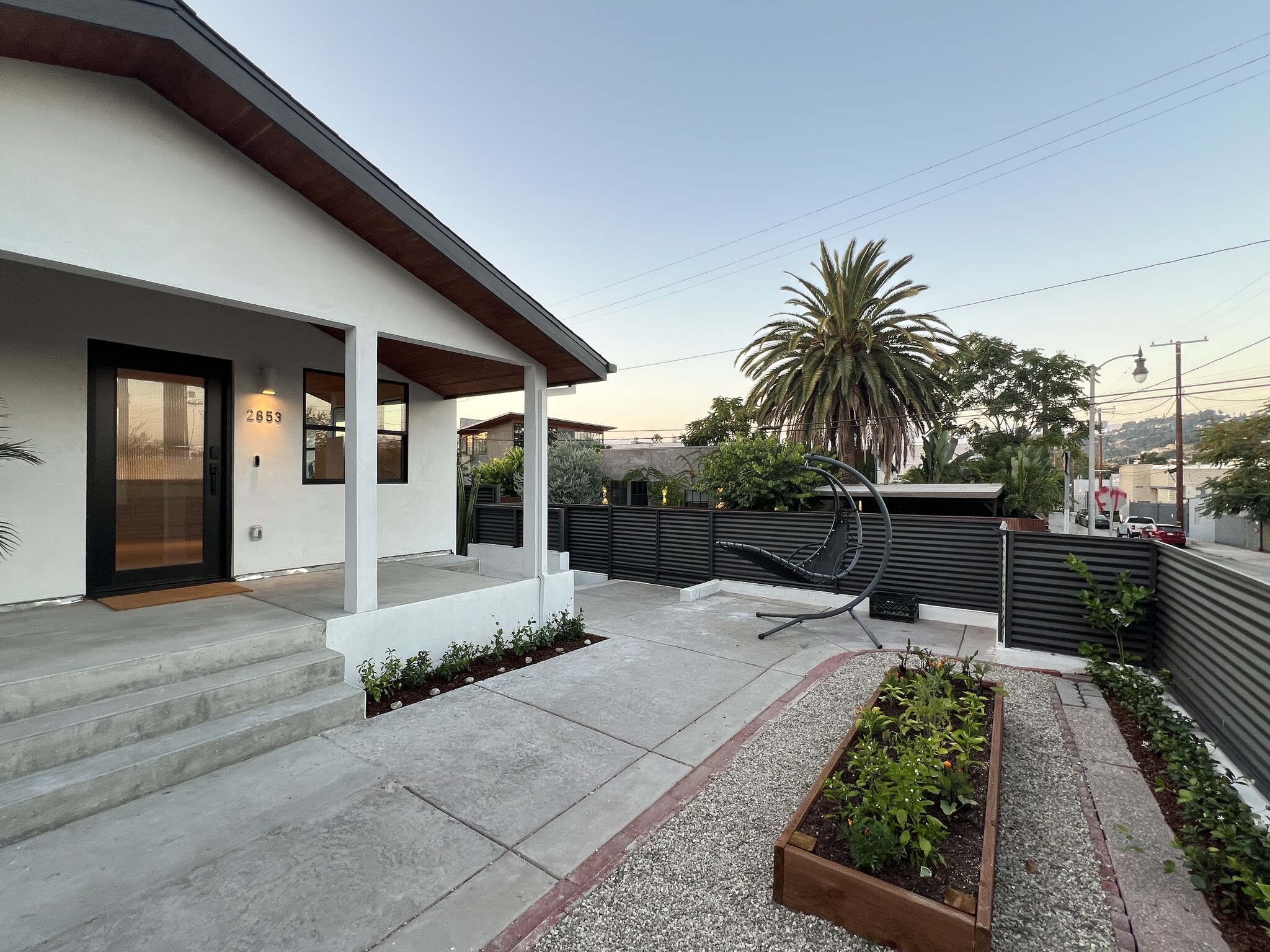 Building Photo - 2853 Denby Ave