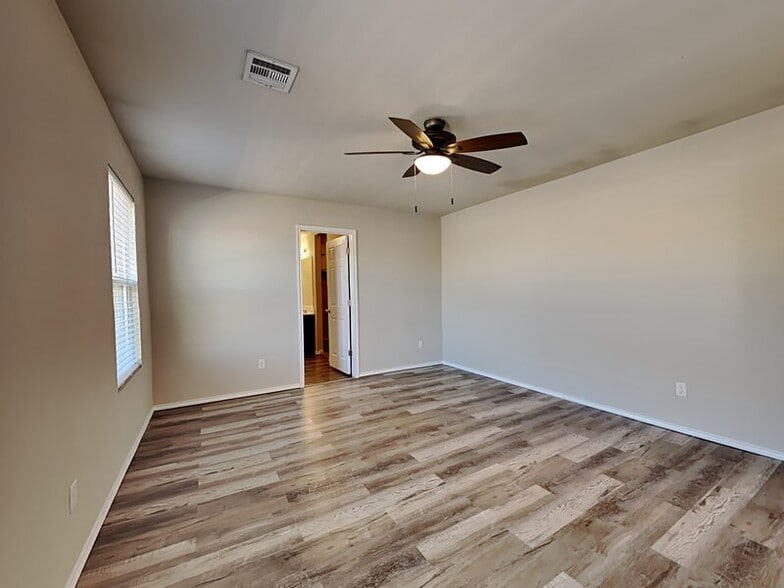 Building Photo - 11513 Ruger Rd