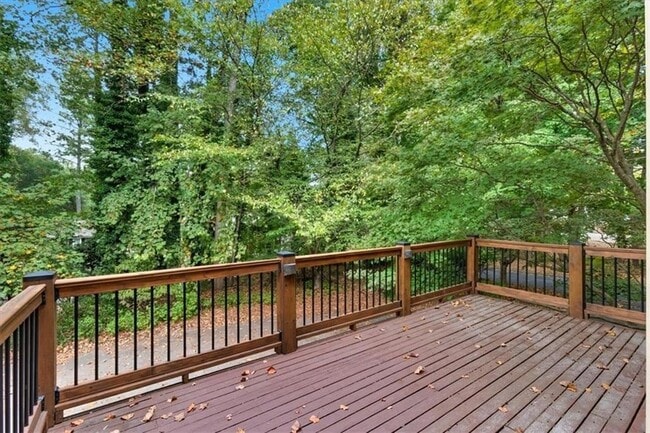 Building Photo - 1211 Whitlock Ridge Dr