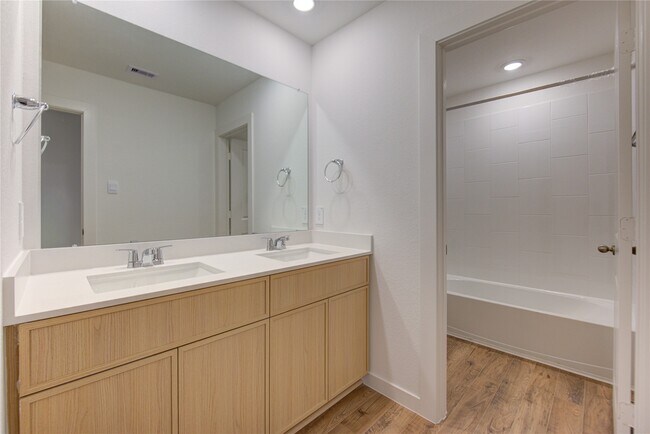 Building Photo - 28246 Meadowlark Sky Dr