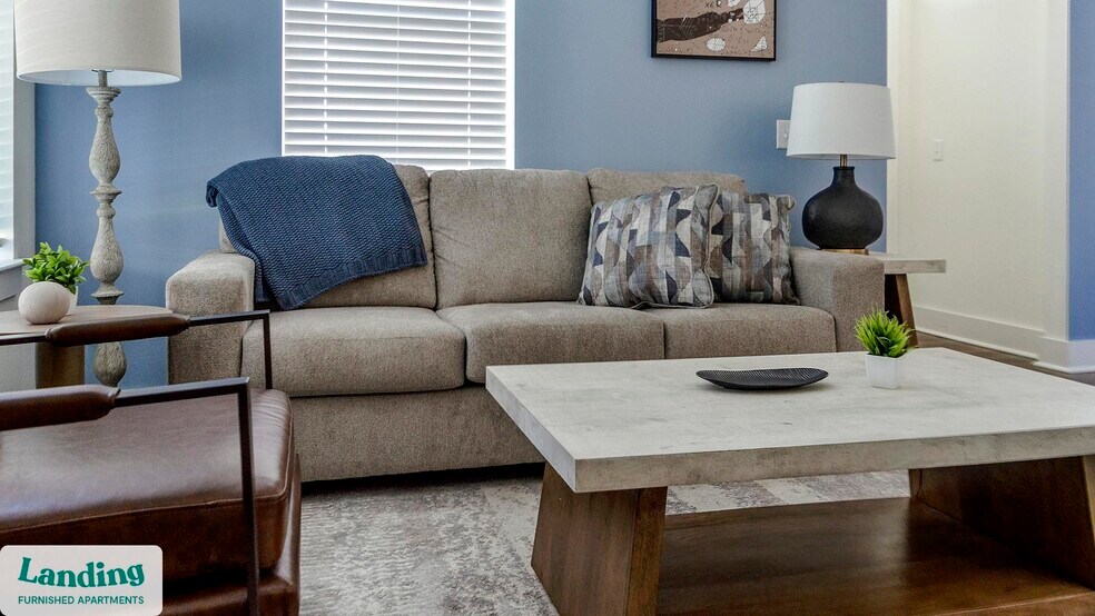 Primary Photo - 901 Kelly Green Ln