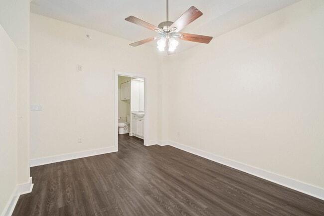 Building Photo - COMING SOON! Modern 1BR/1BA in First Ward – Walk to Parks, Dining & Entertainment