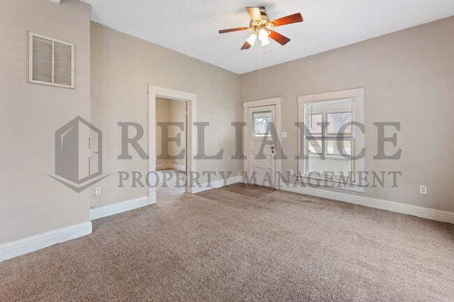 Building Photo - 215 S Kansas St