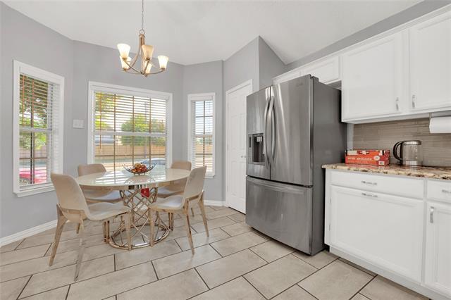 Building Photo - 2832 Claremont Dr