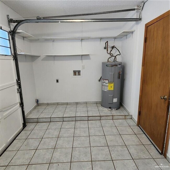Building Photo - 2728 N 26th St